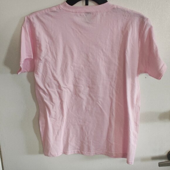 Gildan Softstyle Pink “OKAY” Graphic Tee – Size L – Casual Unisex T-Shirt - Picture 2 of 3
